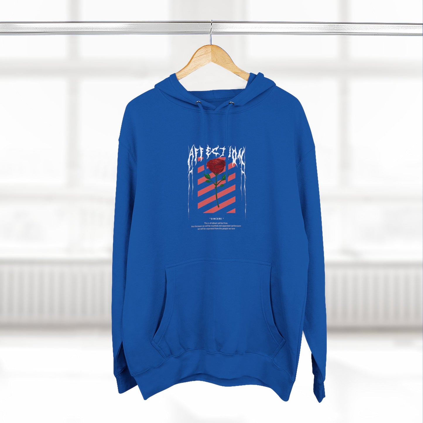 Stylish Three-Panel Fleece Hoodie – Perfect for Casual Days and Holiday Gifting